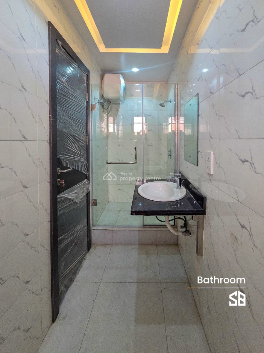 Spacious 2 Bedroom Apartments, Lekki Right Side, Lekki Phase 1, Lekki, Lagos, Flat / Apartment for Sale