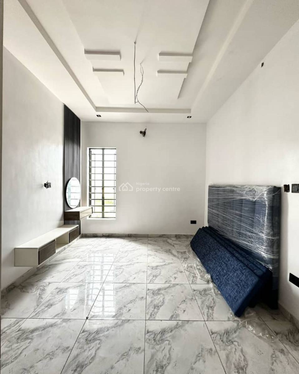 Luxurious 3 Bedroom, Lekki Phase 1, Lekki, Lagos, Flat / Apartment for Sale