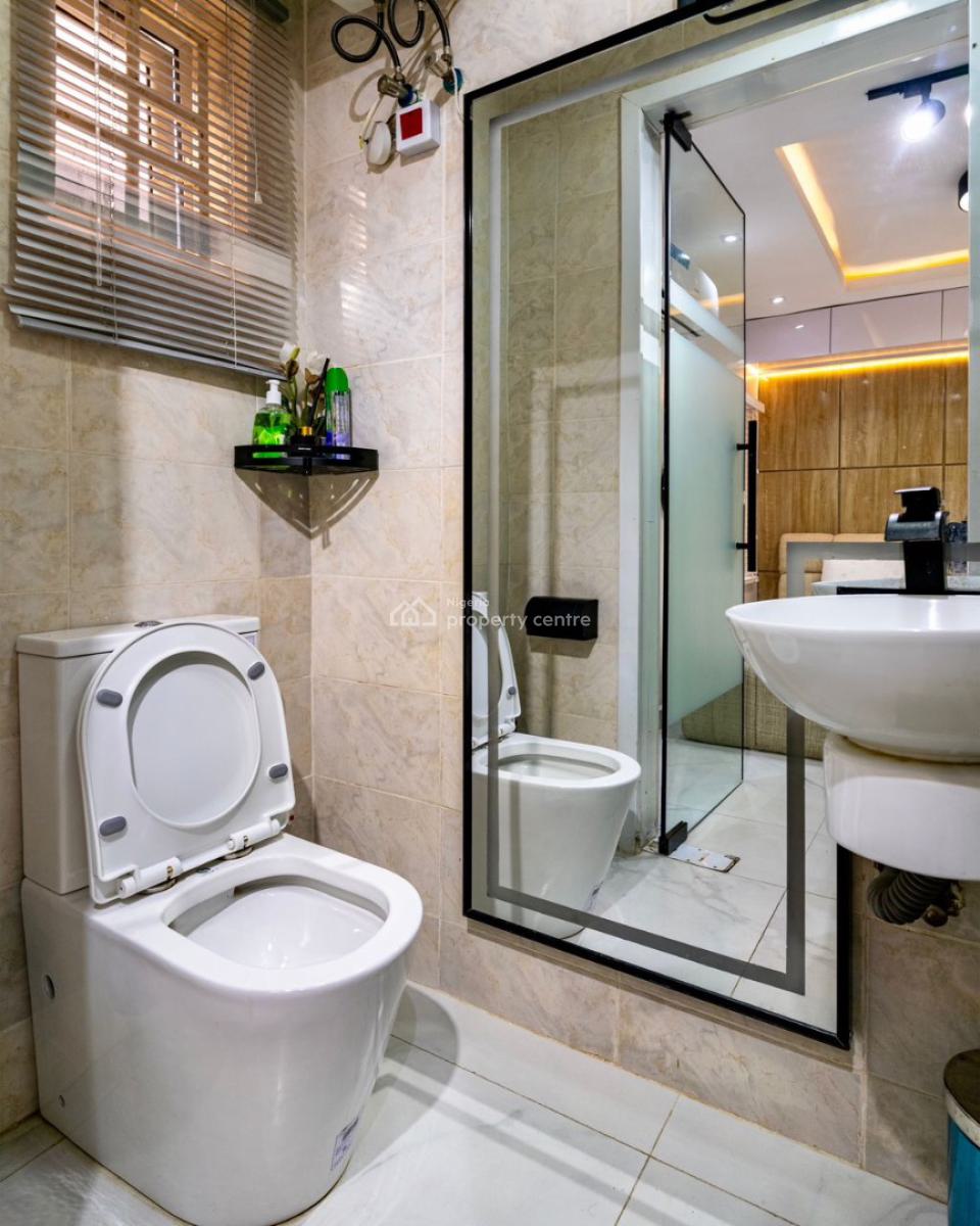 Fully Furnished 1 Bedroom with Modern Facilities Available, Lekki Phase 1, Lekki, Lagos, Flat / Apartment Short Let