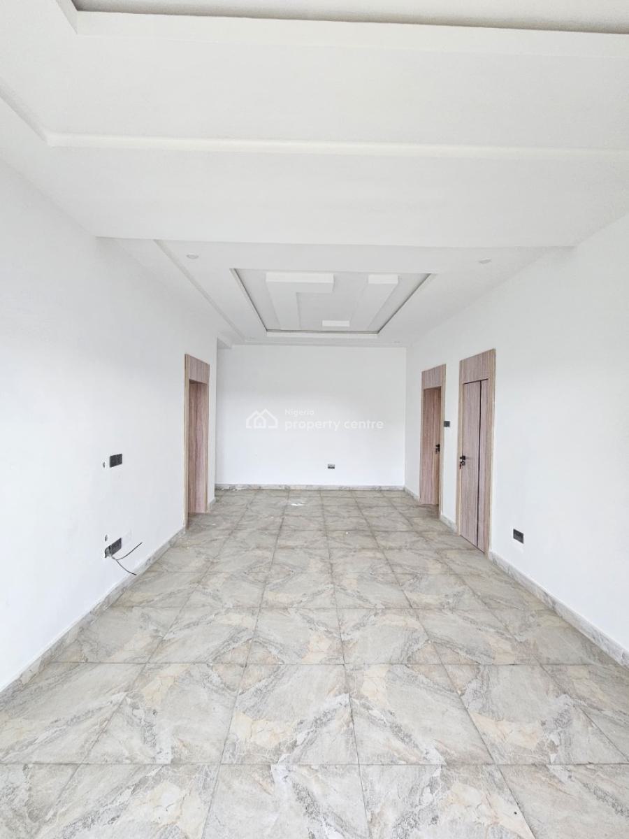 Well-built Luxury Spacious 2 Bedroom Apartment, Lekki Phase 1, Lekki, Lagos, Flat / Apartment for Sale