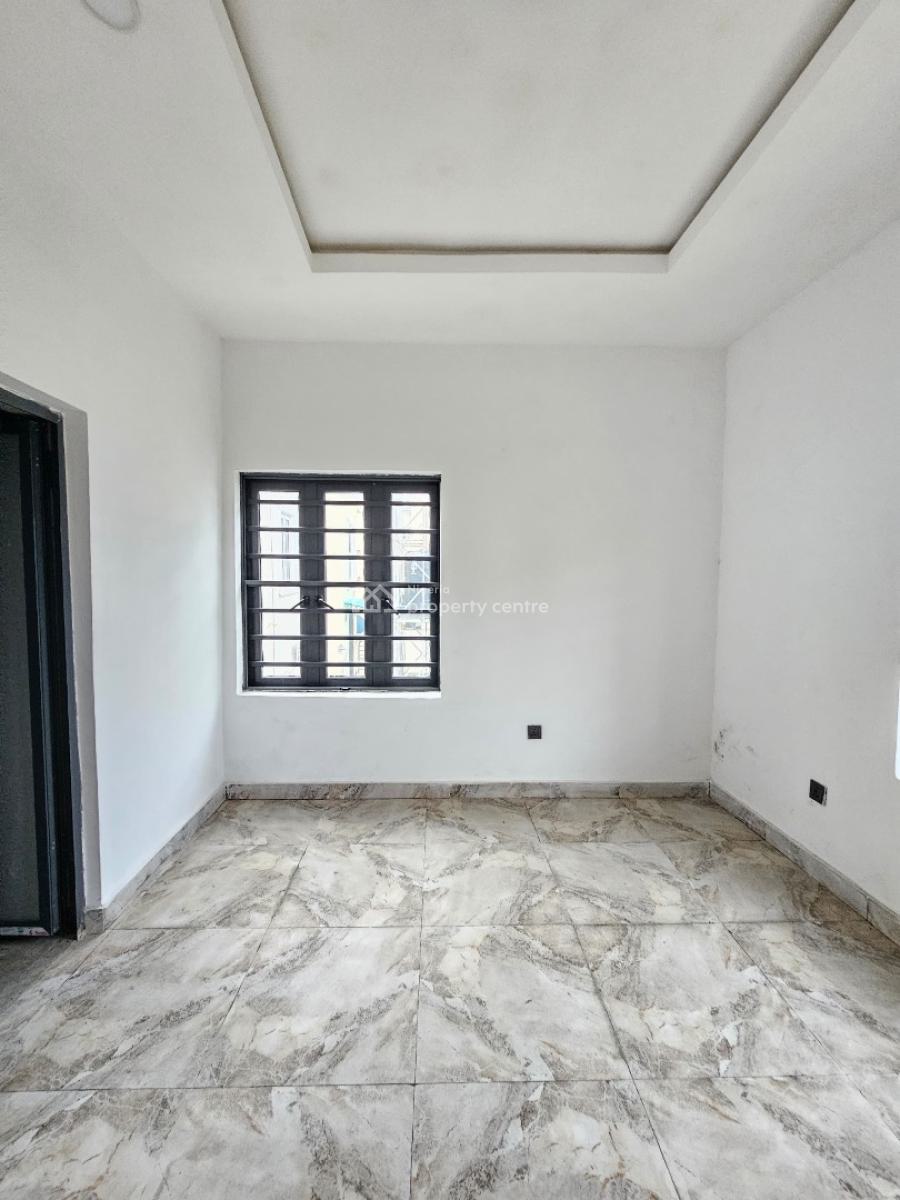 Well-built Luxury Spacious 2 Bedroom Apartment, Lekki Phase 1, Lekki, Lagos, Flat / Apartment for Sale