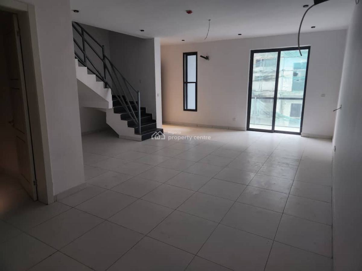 4 Bedroom Maisonette with 2 Sitting Rooms and a Room Bq, Spg Road, Ologolo, Lekki, Lagos, Terraced Duplex for Sale