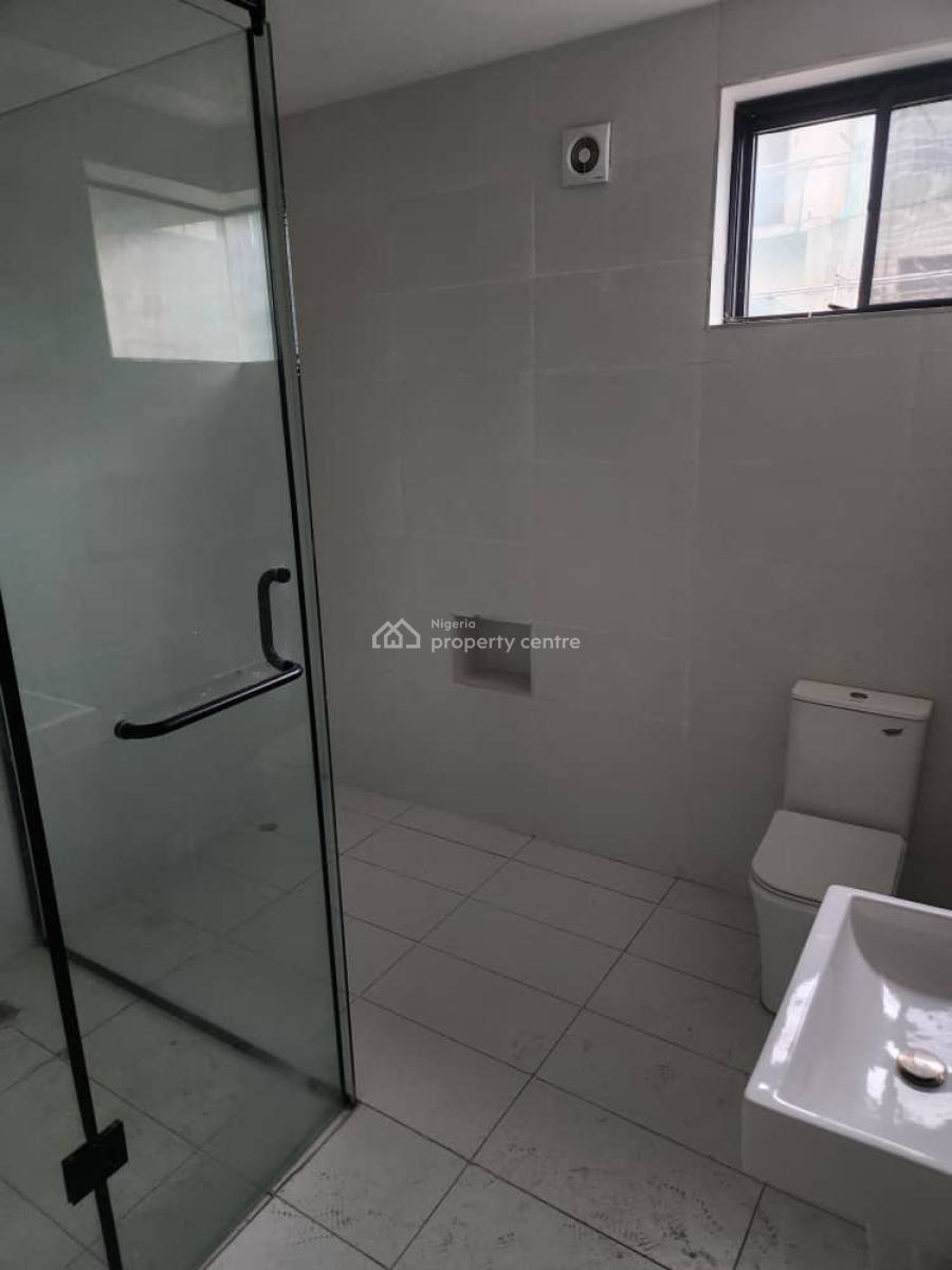 4 Bedroom Maisonette with 2 Sitting Rooms and a Room Bq, Spg Road, Ologolo, Lekki, Lagos, Terraced Duplex for Sale