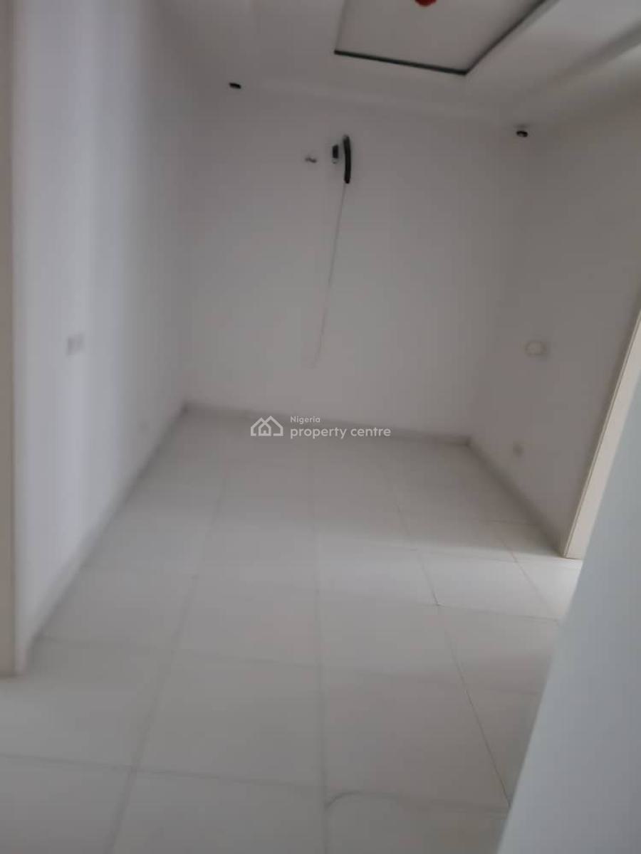 4 Bedroom Maisonette with 2 Sitting Rooms and a Room Bq, Spg Road, Ologolo, Lekki, Lagos, Terraced Duplex for Sale