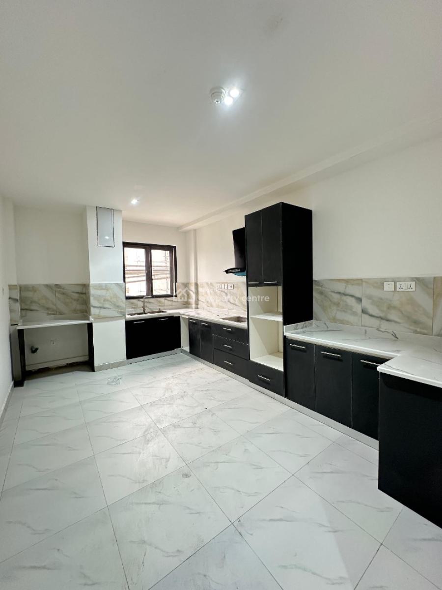 Spacious Well-built 3 Bedroom Apartment with Bq & Elevator, Ikate Elegushi, Lekki, Lagos, Flat / Apartment for Sale