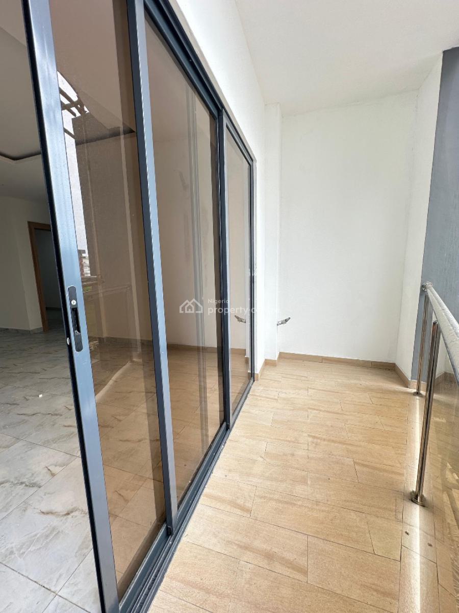 Spacious Well-built 3 Bedroom Apartment with Bq & Elevator, Ikate Elegushi, Lekki, Lagos, Flat / Apartment for Sale