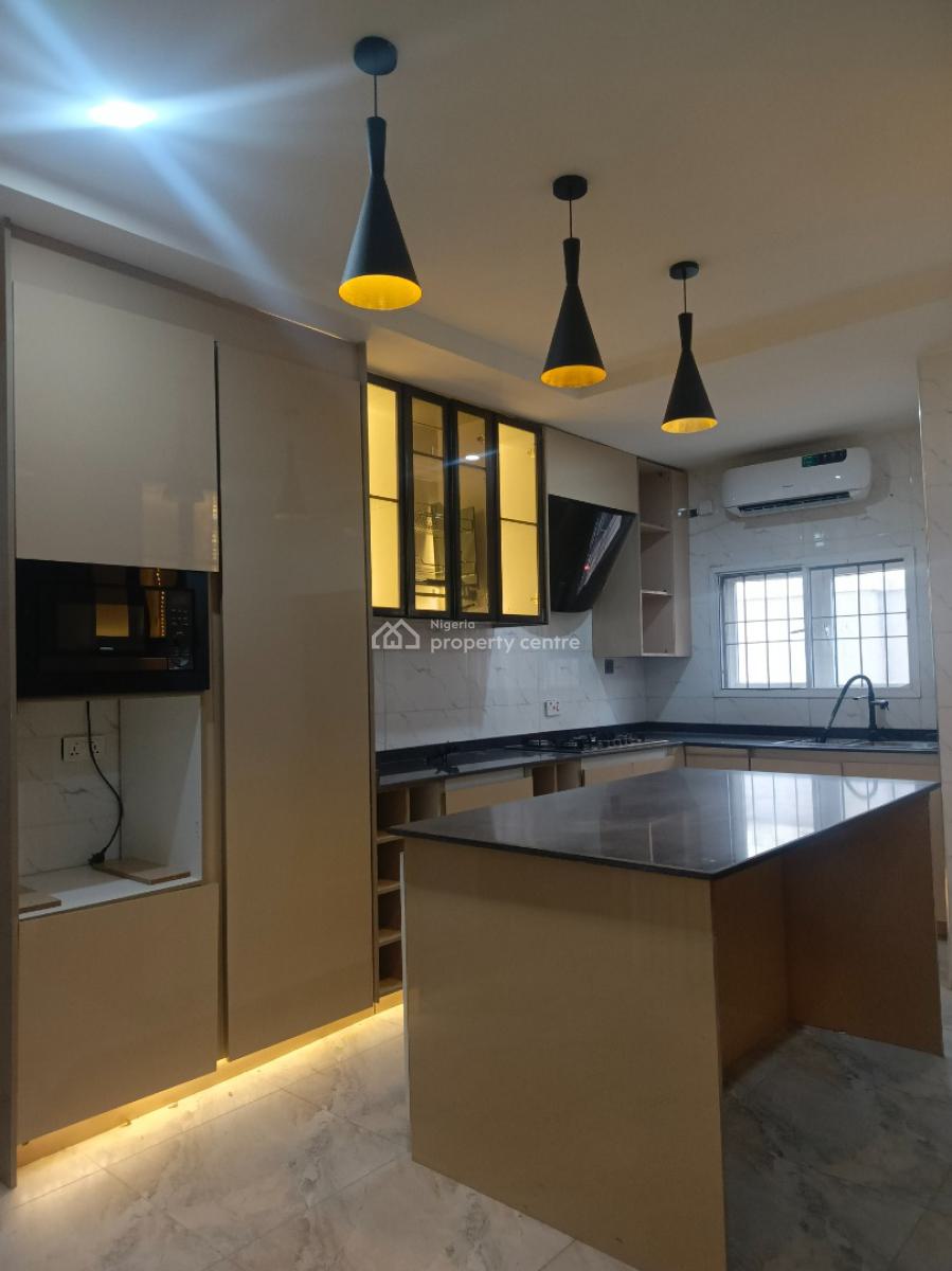 4 Bedroom Terrace Duplex with a Bq Attached Tastefully Finished, Guzape District, Abuja, House for Rent