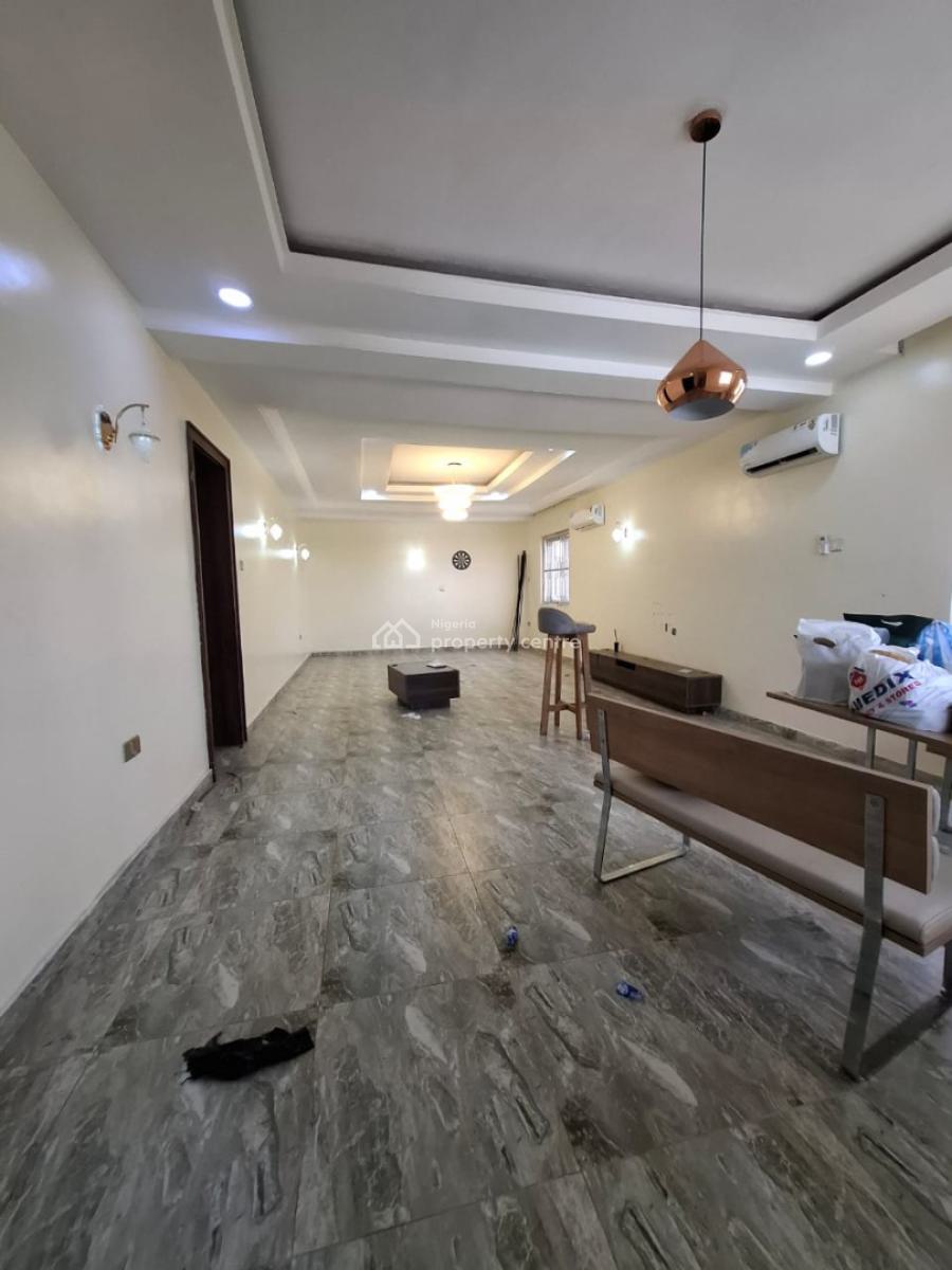 Two Bedroom Apartment with a Boys Quarters, Guzape District, Abuja, Flat / Apartment for Rent