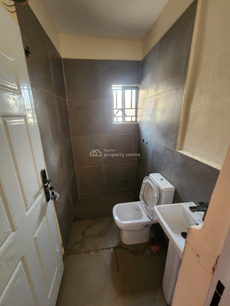 Luxury Two Bedroom Block of Flat, Dawaki, Gwarinpa, Abuja, Flat / Apartment for Rent