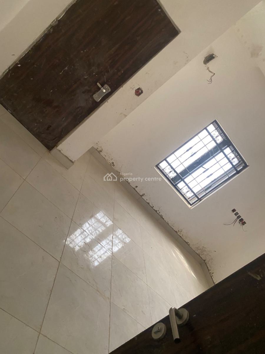 Luxury & Brand New Spacious 4 Bedroom Apartment, Opposite River Park/ Glory Dome, Lugbe District, Abuja, Semi-detached Duplex for Rent