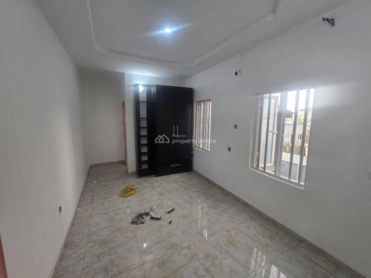 Premium 2 Bedroom Apartment Upstairs  Self Serviced, Lekki Phase 1, Lekki, Lagos, Flat / Apartment for Rent