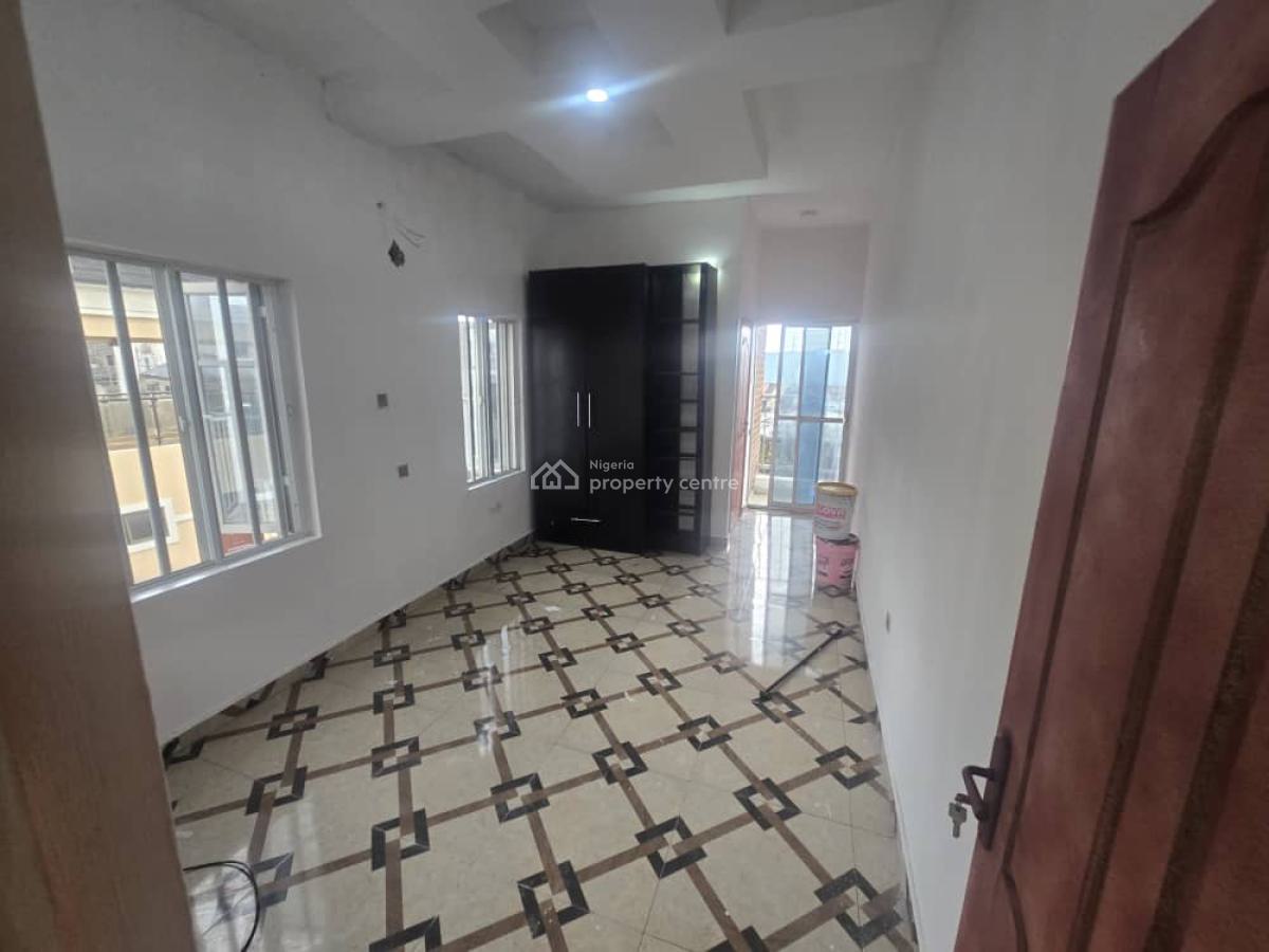 Premium 2 Bedroom Apartment Upstairs  Self Serviced, Lekki Phase 1, Lekki, Lagos, Flat / Apartment for Rent