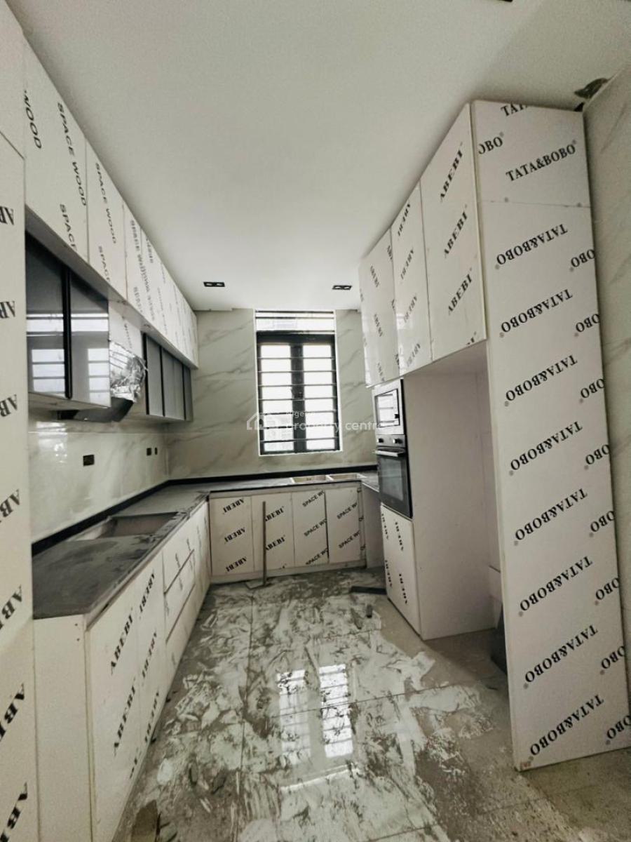 Neatly Built 1 Bedroom Apartment, Ologolo, Lekki, Lagos, Flat / Apartment for Sale