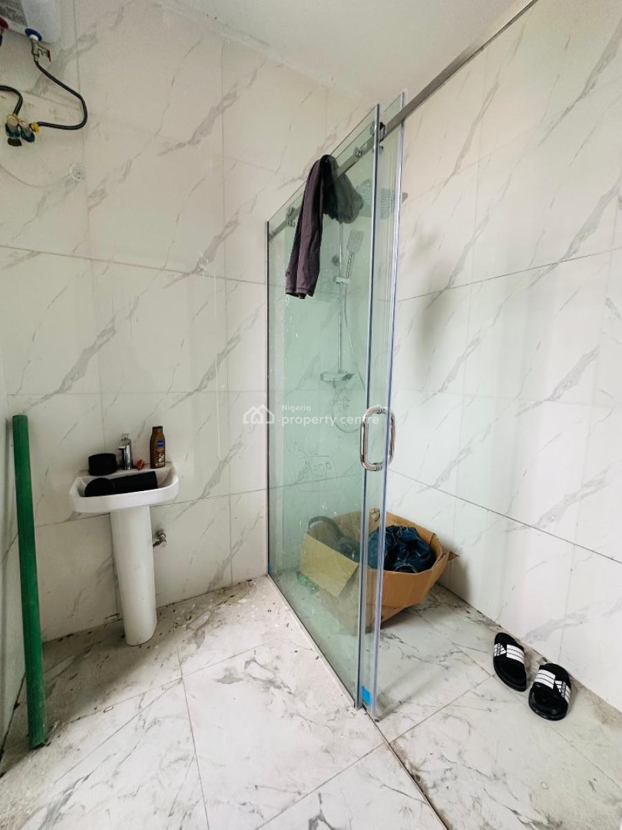 Neatly Built 1 Bedroom Apartment, Ologolo, Lekki, Lagos, Flat / Apartment for Sale