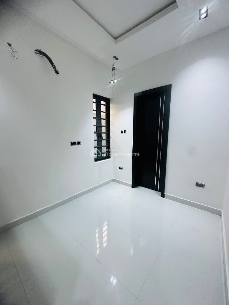 Beautifully Built 5 Bedroom Fully Detached Duplex with Cinema and Bq, Magodo, Lagos, Detached Duplex for Sale