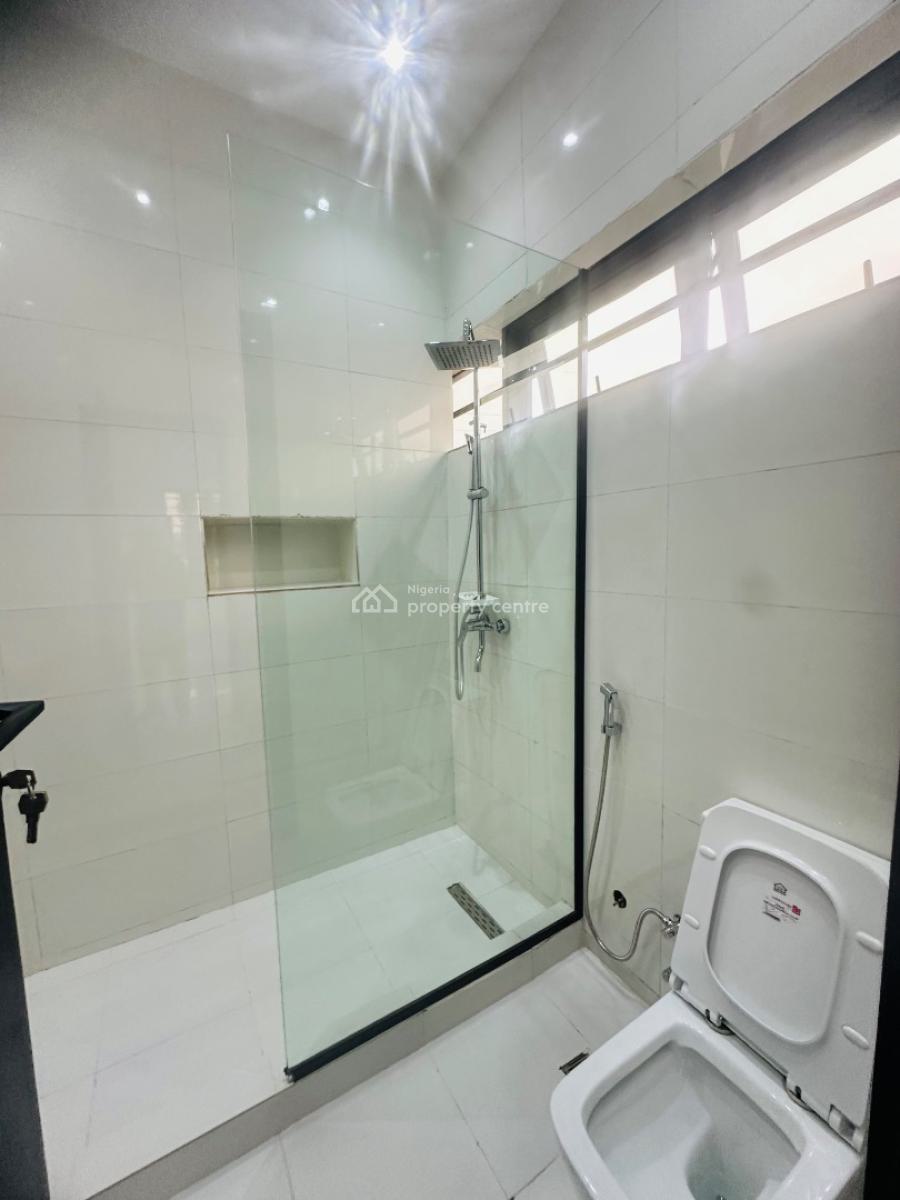 Beautifully Built 5 Bedroom Fully Detached Duplex with Cinema and Bq, Magodo, Lagos, Detached Duplex for Sale