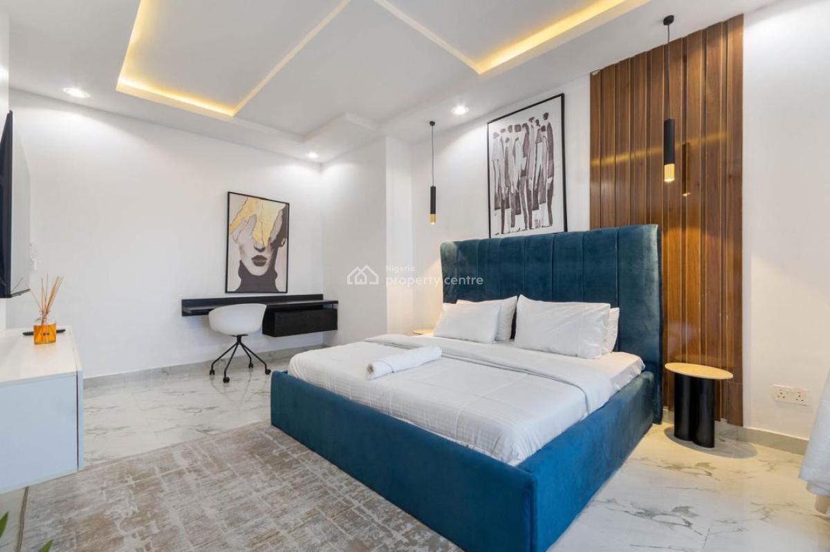 Beautiful 2 Bedroom with Waterfront, Private Cinema, Bathtub and Swimming Pool, Lekki Phase 1, Lekki, Lagos, Flat / Apartment Short Let