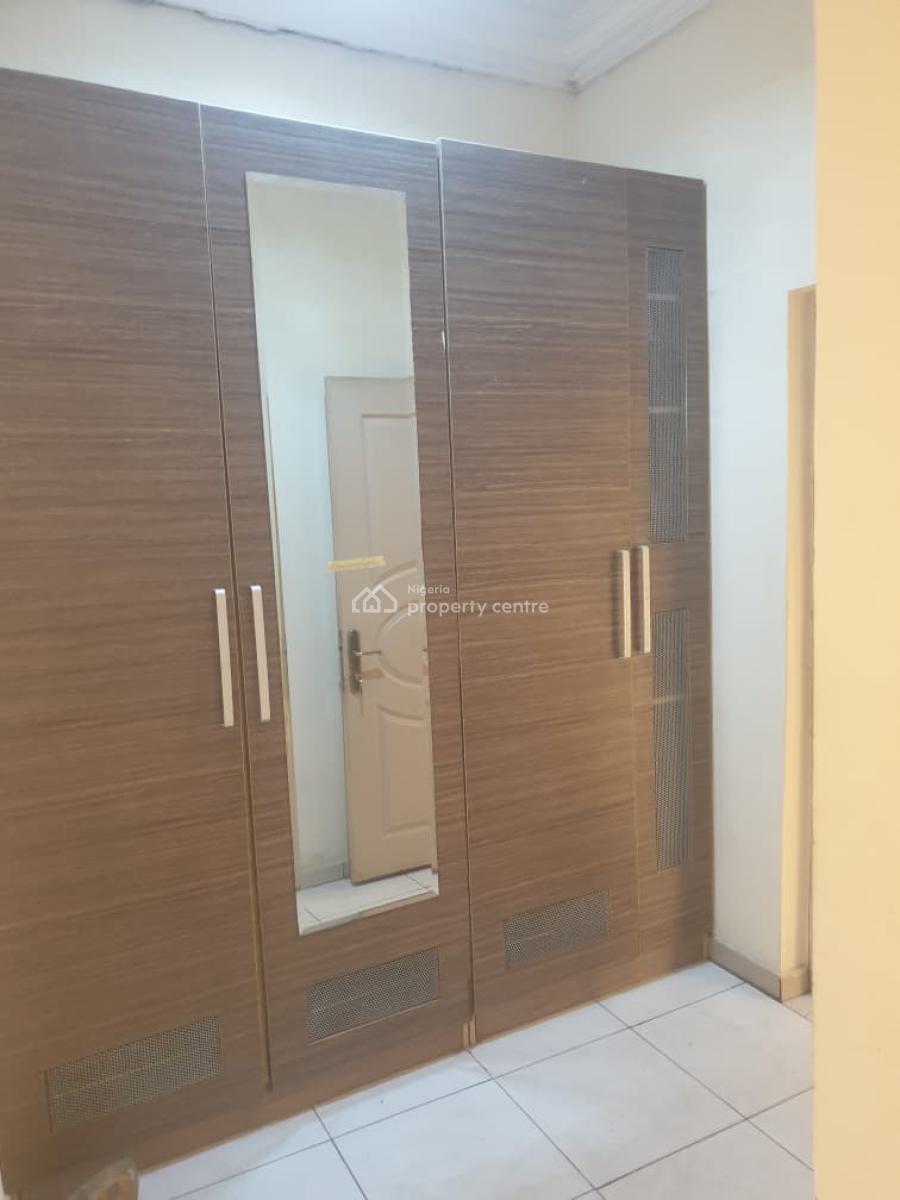 Executive 3-bedroom Flat Self Compound, Gra Phase 2, Magodo, Lagos, Flat / Apartment for Rent