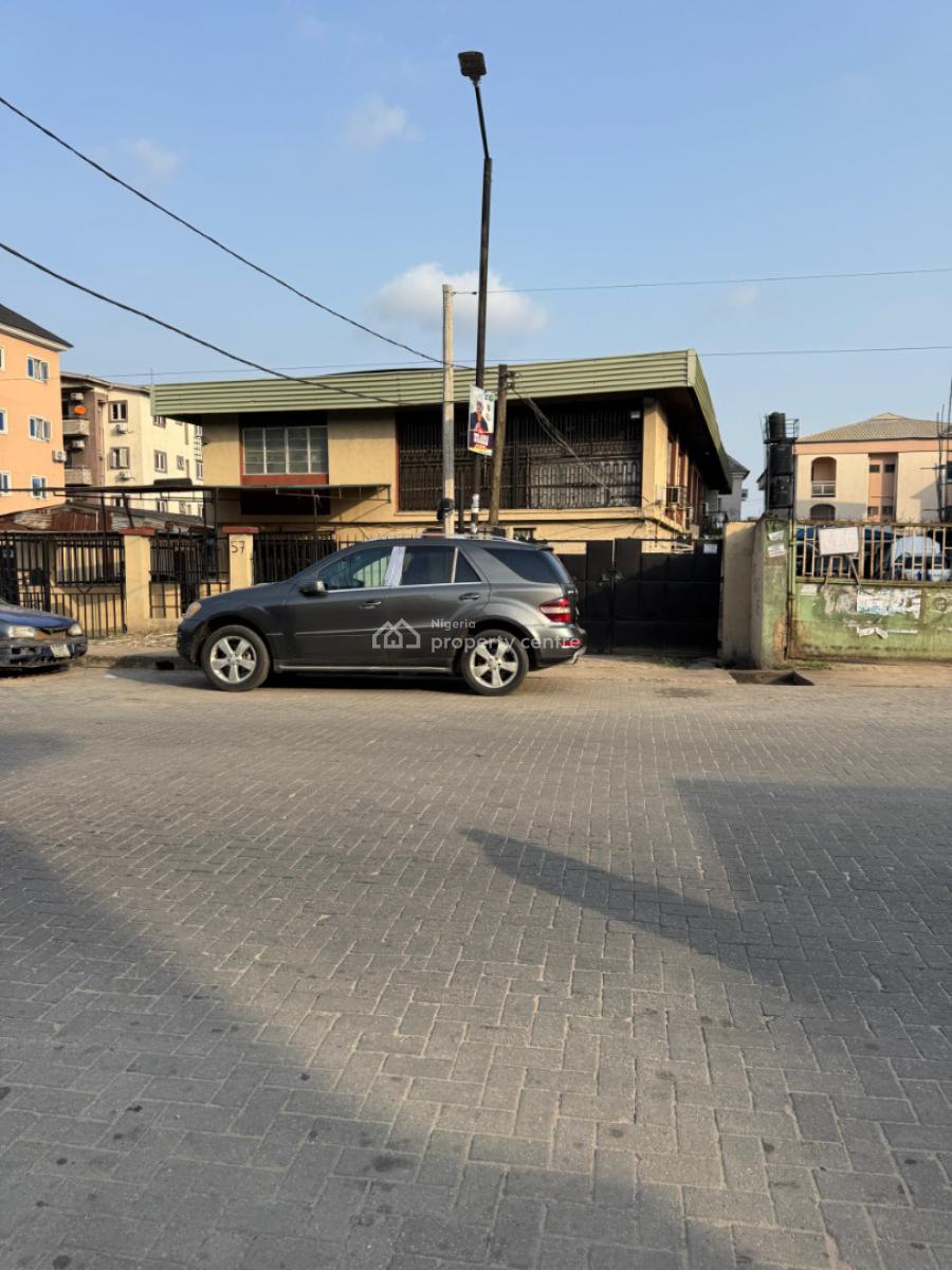 Buy and Renovate 4 Units of 3 Bedroom Apartment in a Lucrative Area, Surulere, Lagos, Block of Flats for Sale