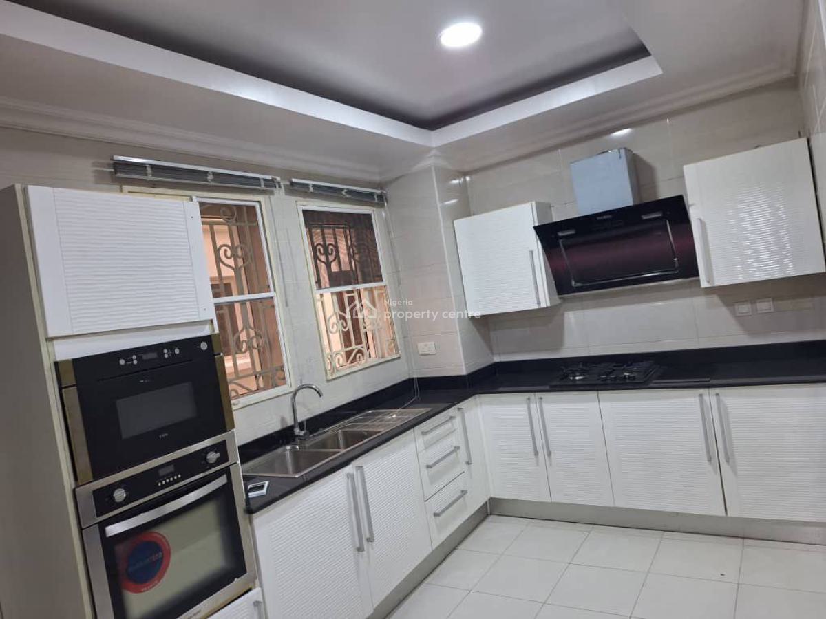 Large Studio Apartments (2 Units Available), Lekki Phase 1, Lekki, Lagos, Flat / Apartment for Rent