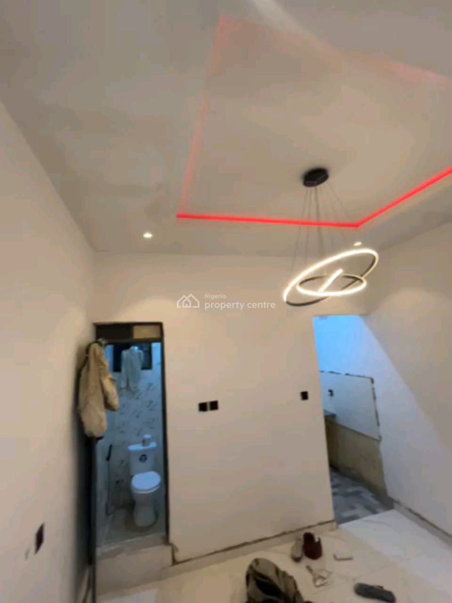 Self Contain, Off Ilaje Road, Shomolu, Lagos, Self Contain (single Rooms) for Rent