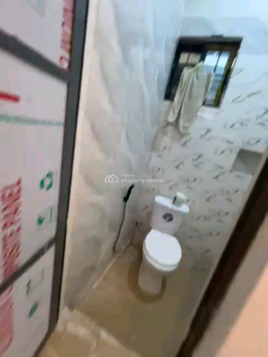 Self Contain, Off Ilaje Road, Shomolu, Lagos, Self Contain (single Rooms) for Rent