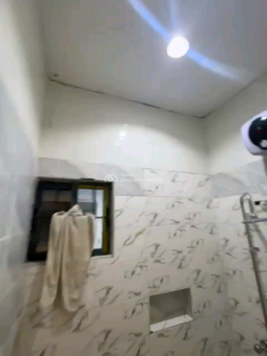 Self Contain, Off Ilaje Road, Shomolu, Lagos, Self Contain (single Rooms) for Rent
