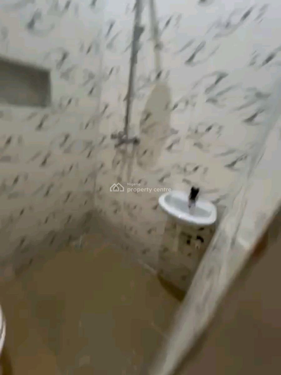 Self Contain, Off Ilaje Road, Shomolu, Lagos, Self Contain (single Rooms) for Rent