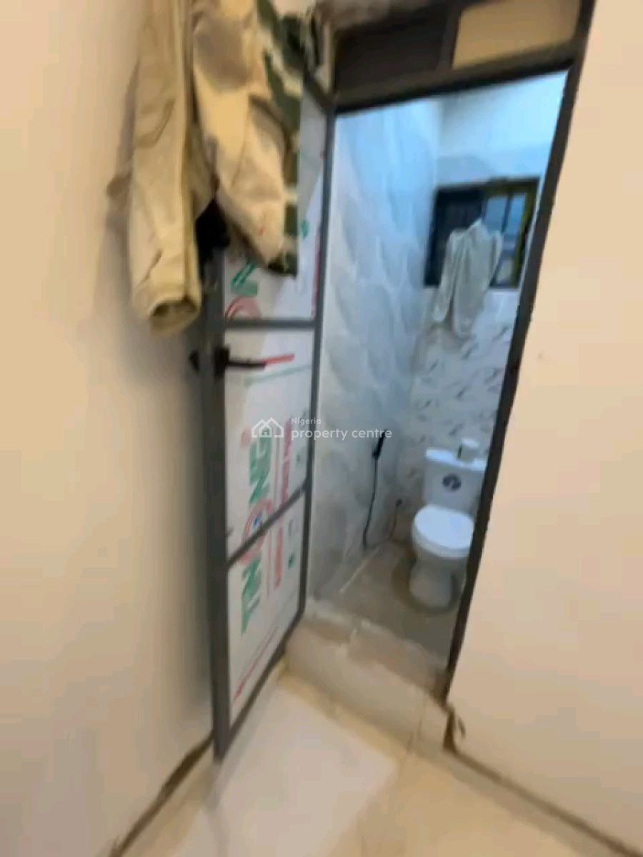 Self Contain, Off Ilaje Road, Shomolu, Lagos, Self Contain (single Rooms) for Rent