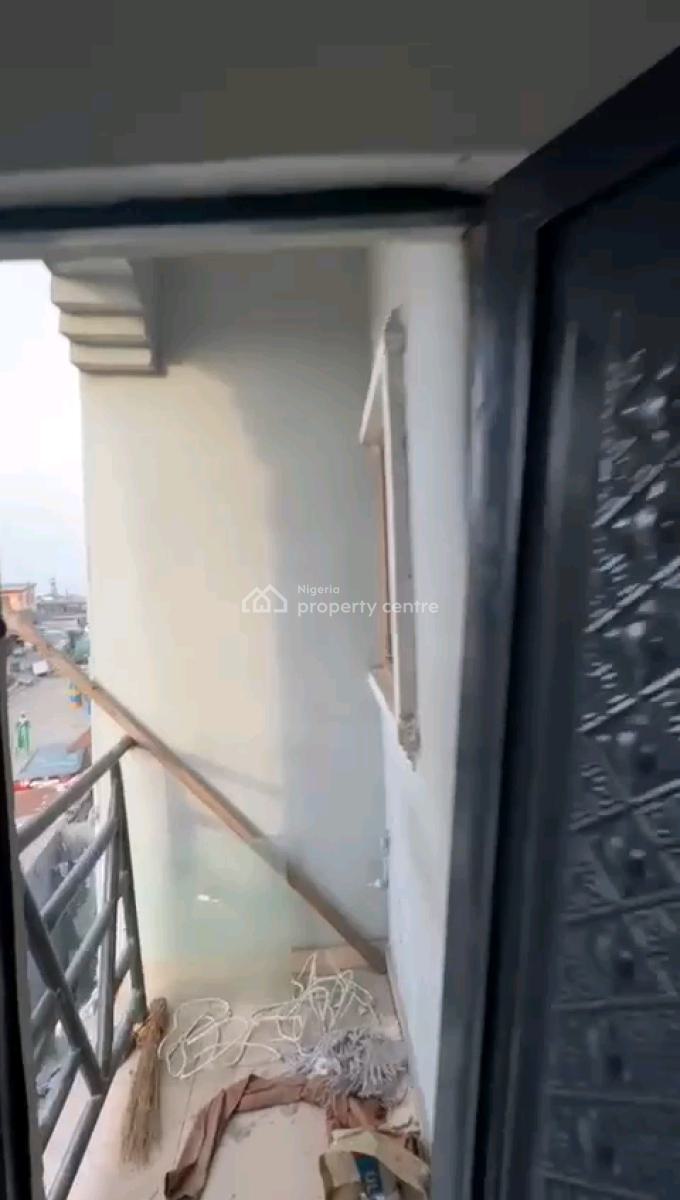 Mini Flat (up Floor), Ladilak, Shomolu, Lagos, Mini Flat (room and Parlour) for Rent