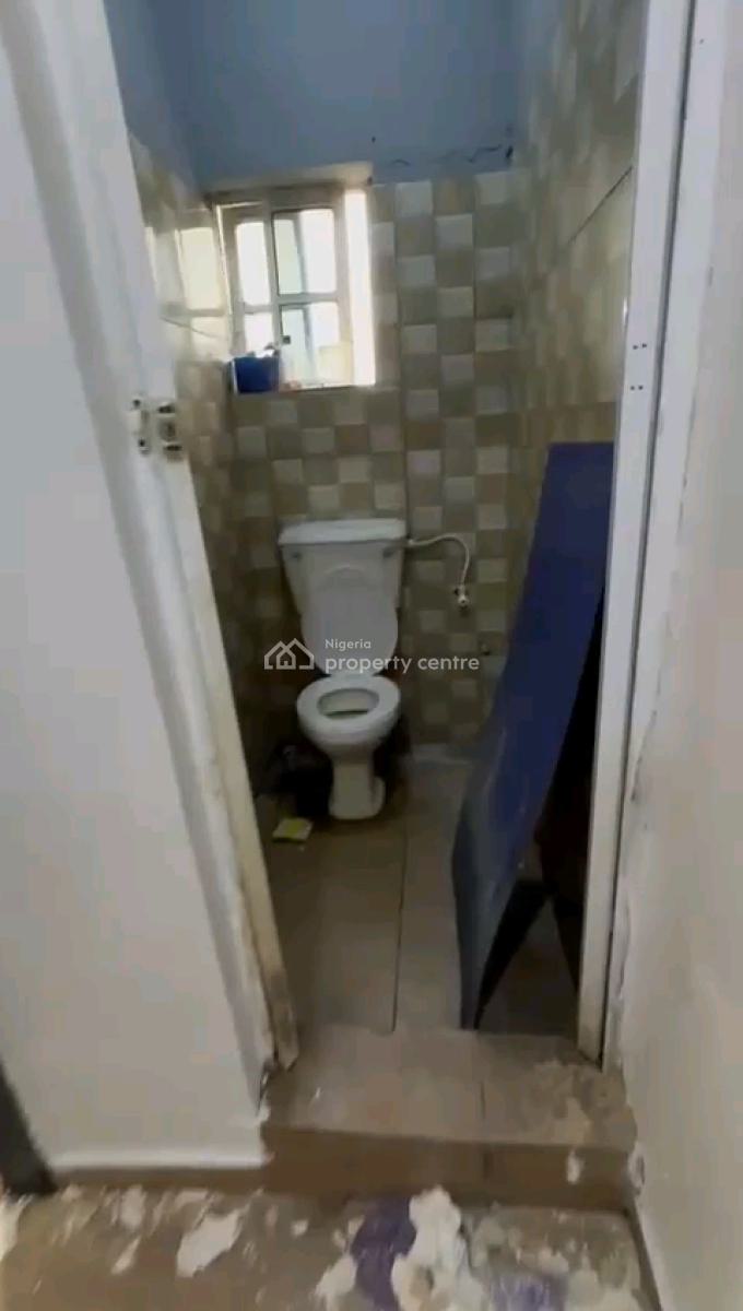 Mini Flat (up Floor), Ladilak, Shomolu, Lagos, Mini Flat (room and Parlour) for Rent