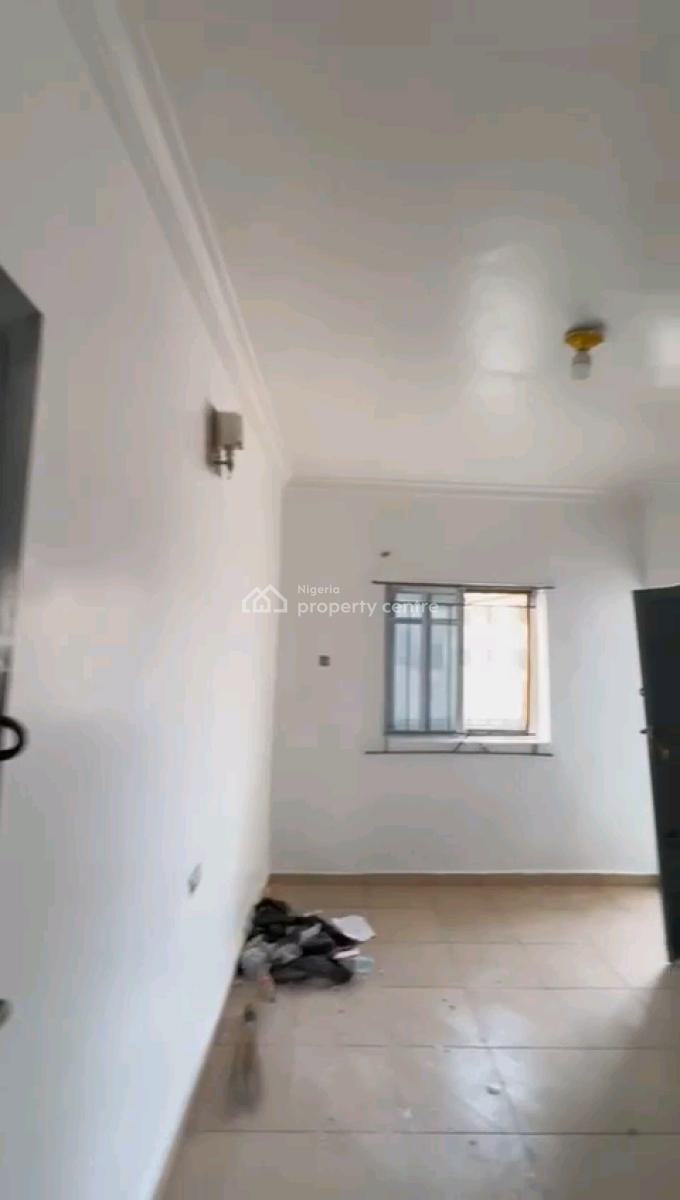 Mini Flat (up Floor), Ladilak, Shomolu, Lagos, Mini Flat (room and Parlour) for Rent