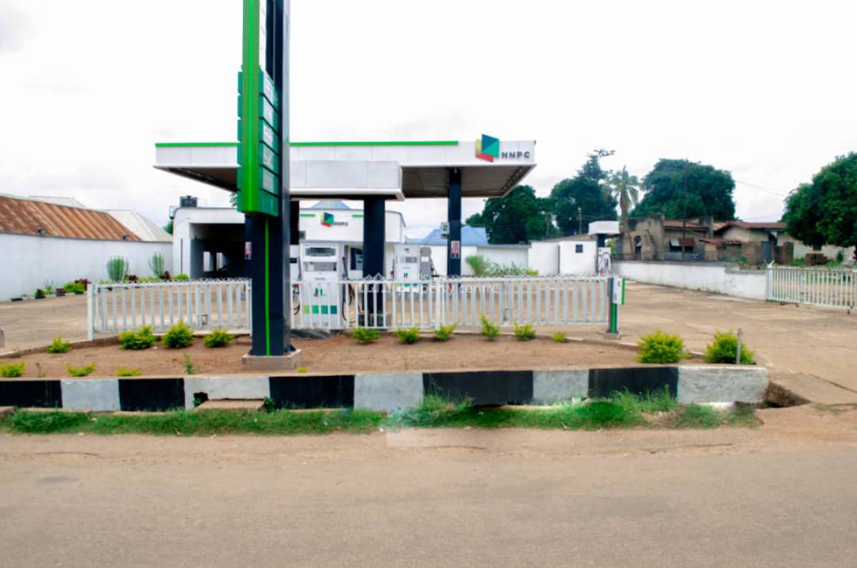 6-pump Filling Station + Lub Bay & Office Complex, Gboko, Benue, Filling Station for Sale