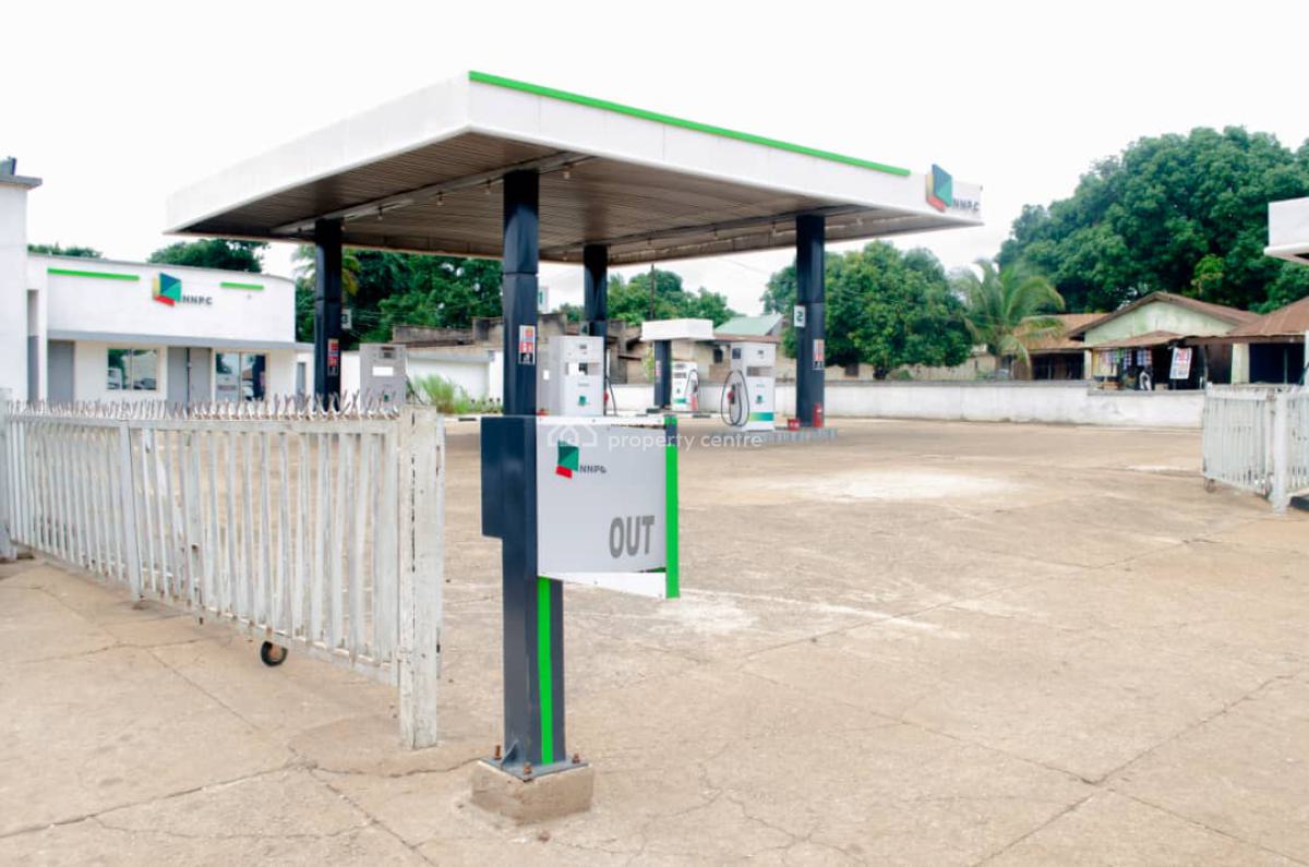 6-pump Filling Station + Lub Bay & Office Complex, Gboko, Benue, Filling Station for Sale