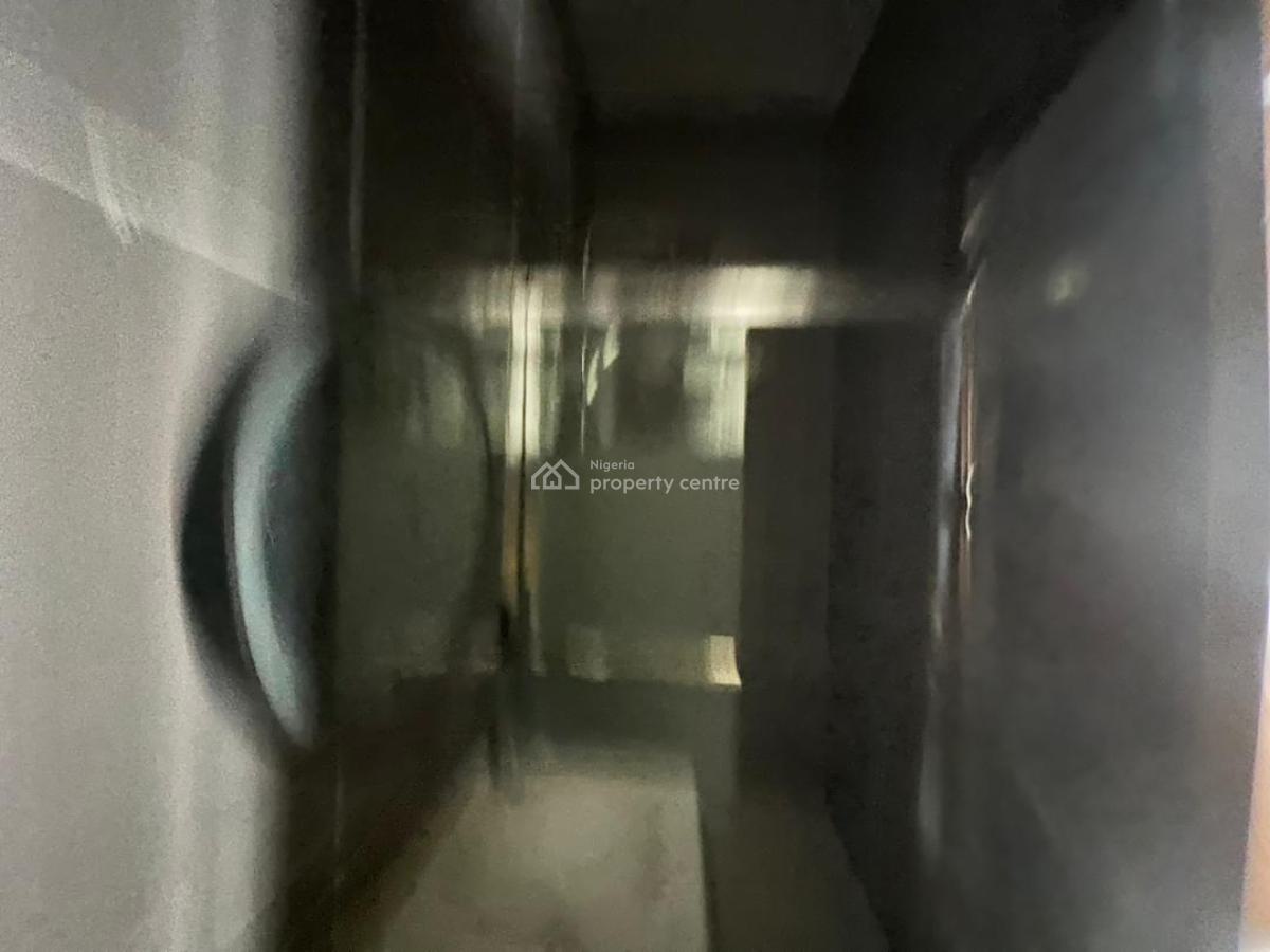 Spacious and Luxury 2 Bedrooms with Bq, Lekki Phase 1, Lekki, Lagos, Flat / Apartment for Sale