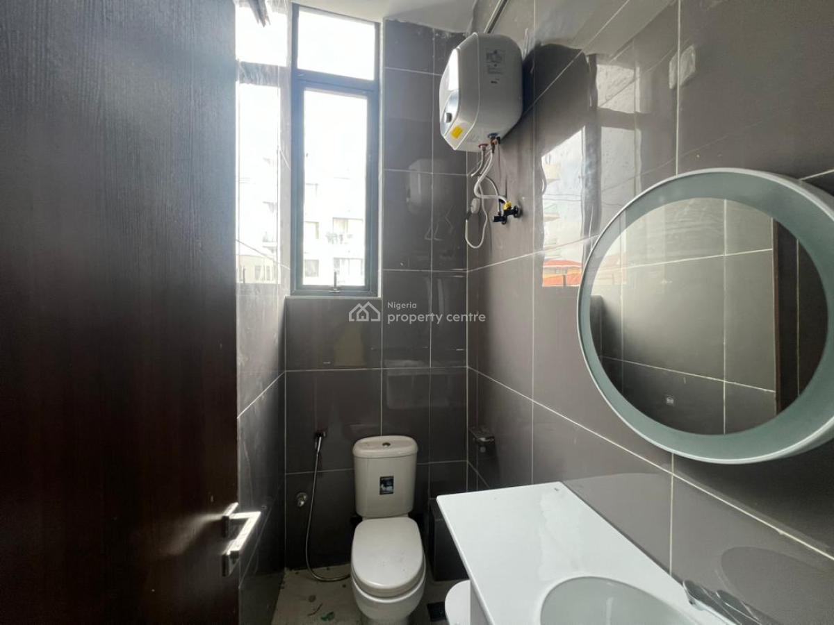 Spacious and Luxury 2 Bedrooms with Bq, Lekki Phase 1, Lekki, Lagos, Flat / Apartment for Sale