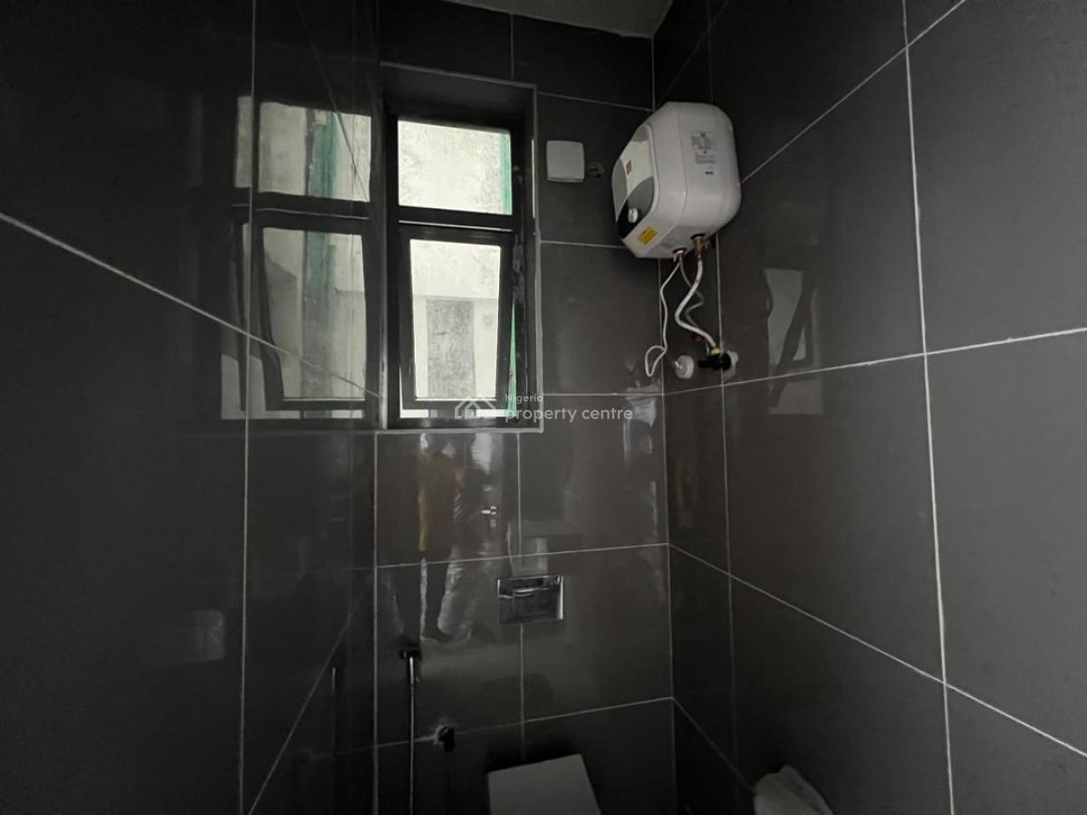 Spacious and Luxury 2 Bedrooms with Bq, Lekki Phase 1, Lekki, Lagos, Flat / Apartment for Sale