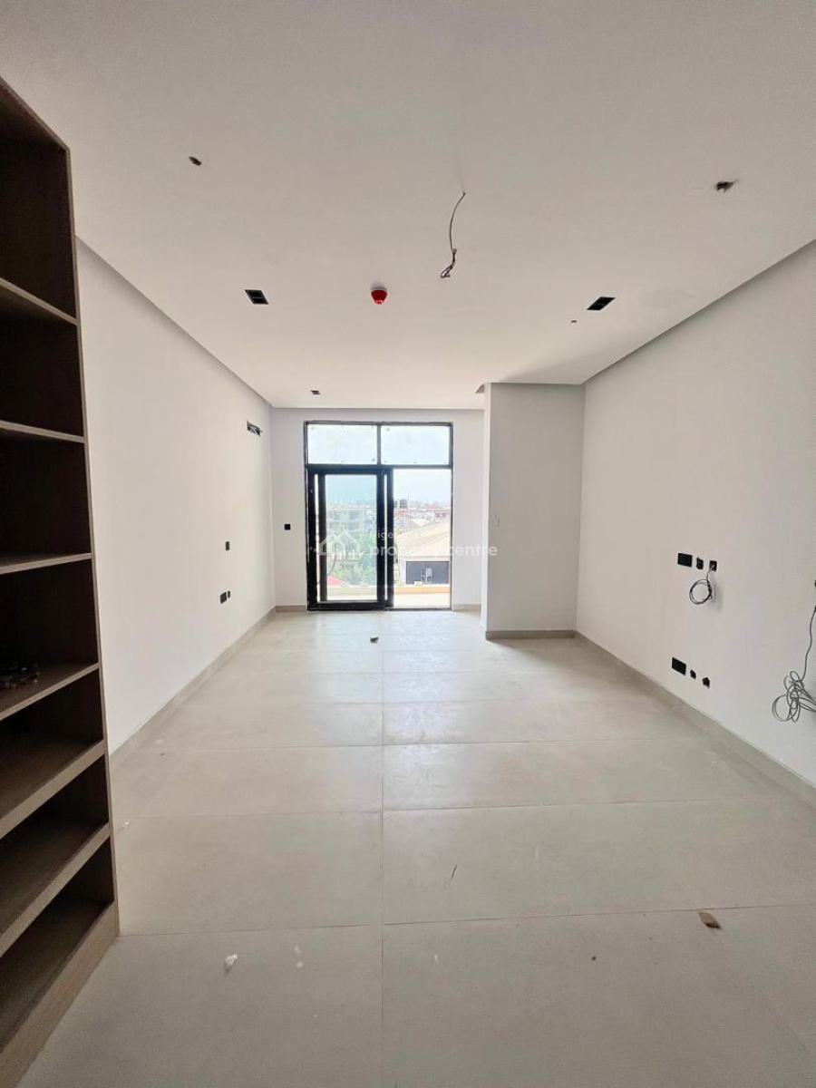 Spacious and Luxury 2 Bedrooms Apartment with Elevator, Rooftop, Lekki Phase 1, Lekki, Lagos, Flat / Apartment for Sale