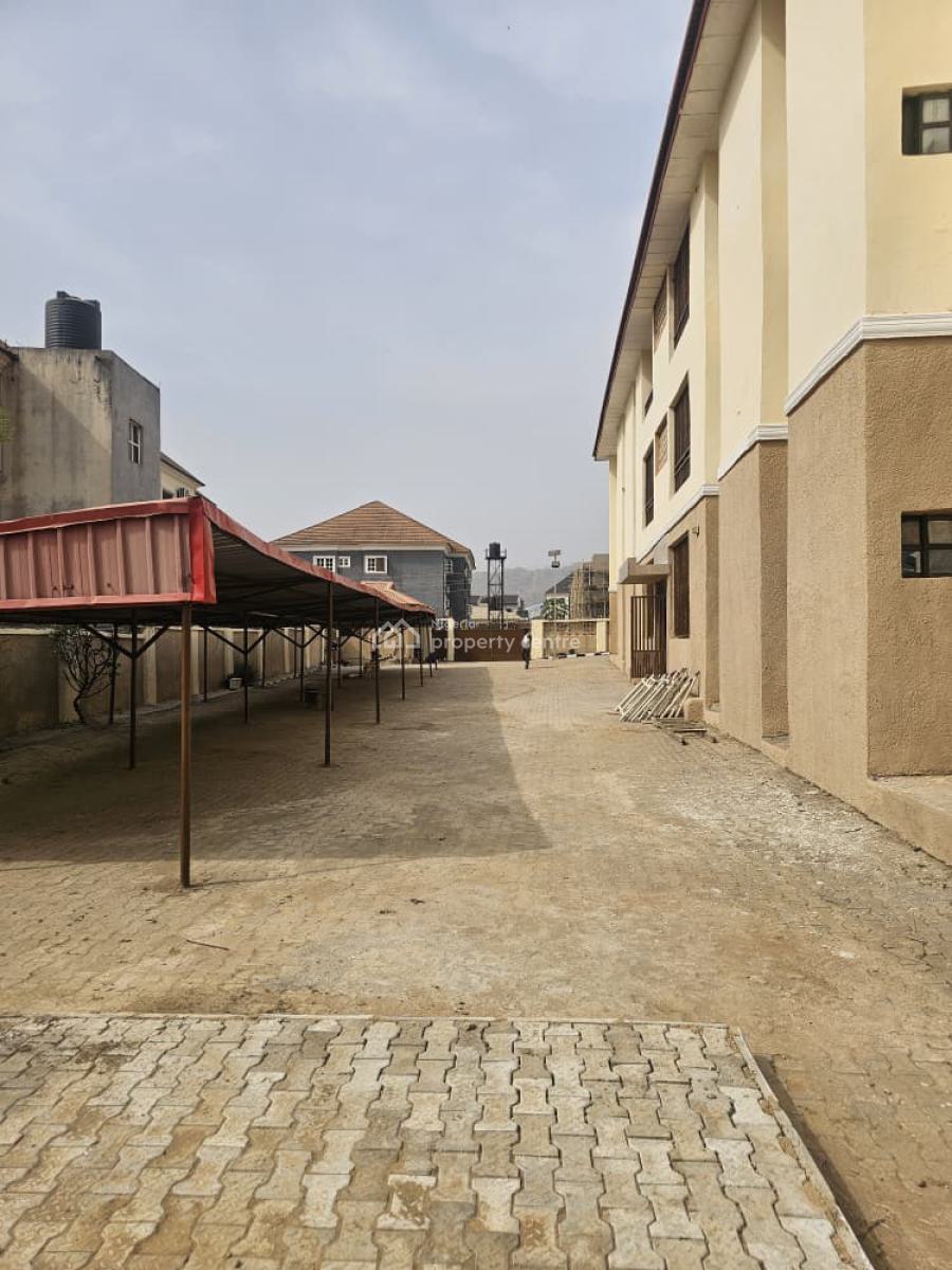 Spacious 3-bedroom + 1-room Bq, Katampe (main), Katampe, Abuja, Flat / Apartment for Rent