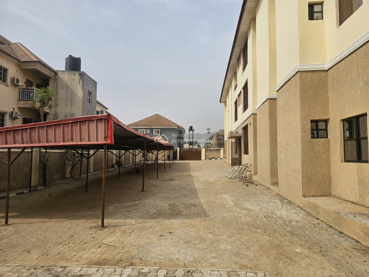 Spacious 3-bedroom + 1-room Bq, Katampe (main), Katampe, Abuja, Flat / Apartment for Rent