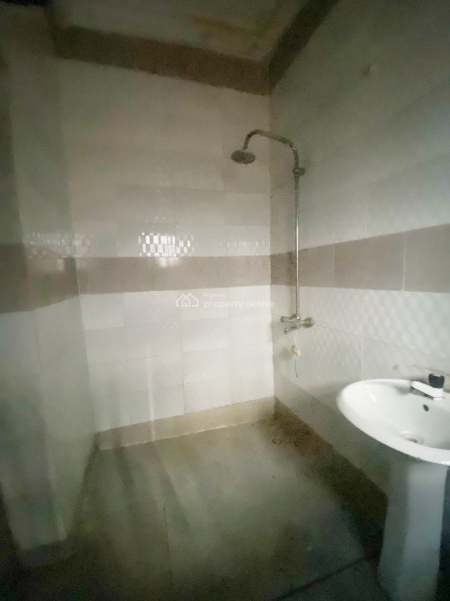 a Well Maintained Spacious 3 Bedroom Flat, Isheri, Magodo, Lagos, Flat / Apartment for Rent