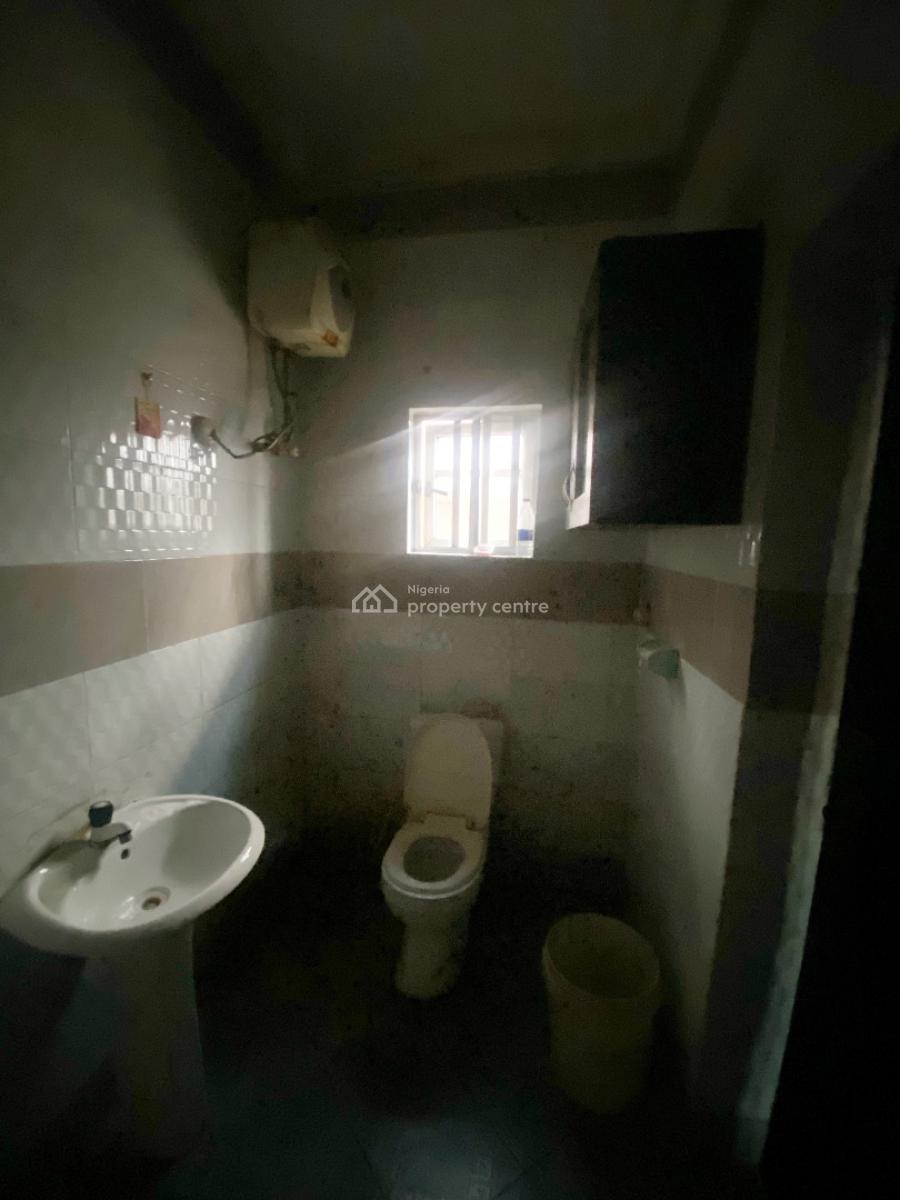 a Well Maintained Spacious 3 Bedroom Flat, Isheri, Magodo, Lagos, Flat / Apartment for Rent