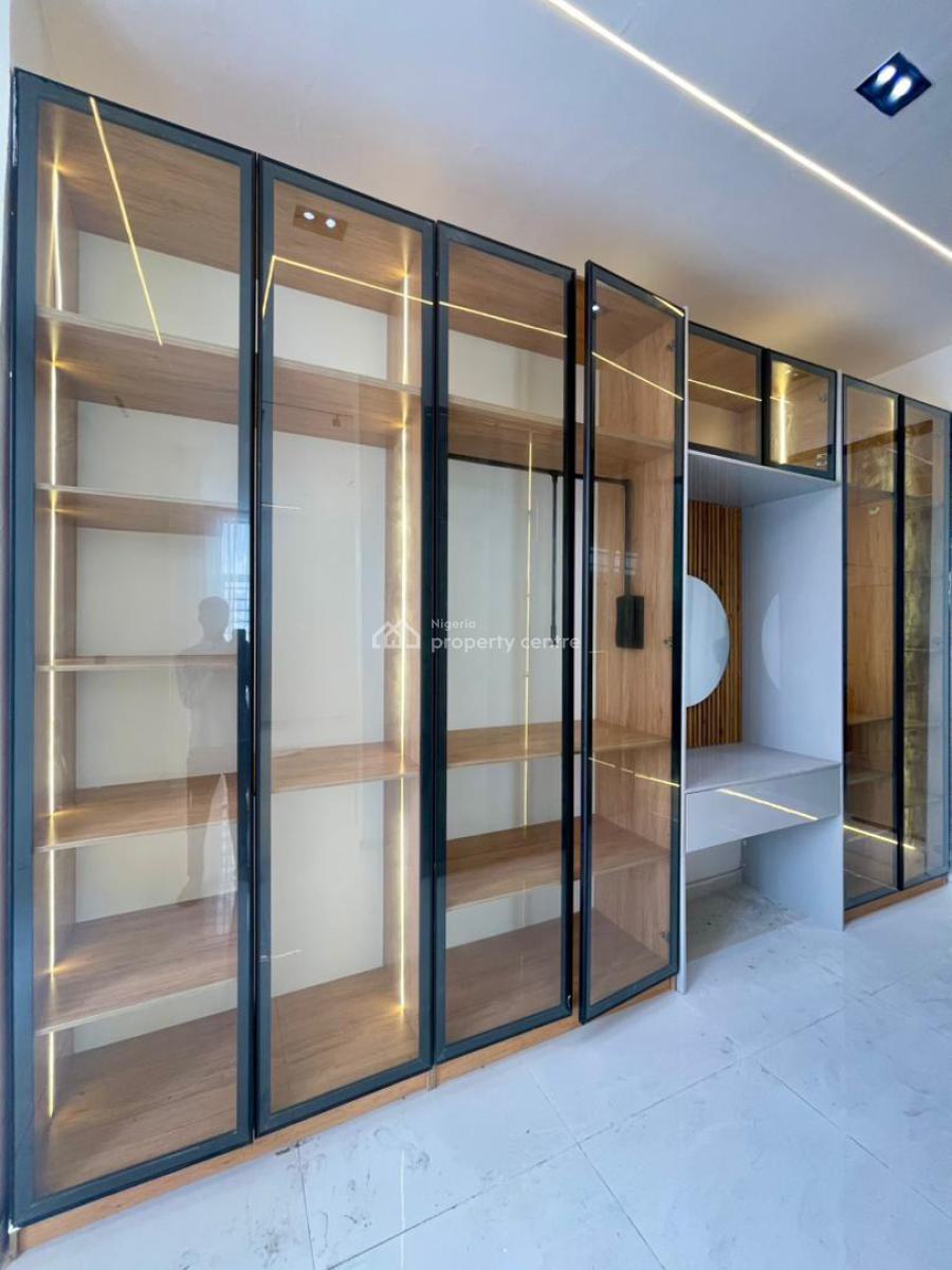 Gracefully Carved 5 Bedroom Smart Home with Swimming Pool and Bq, Chevron Toll Gate, Lekki, Lagos, Block of Flats for Sale