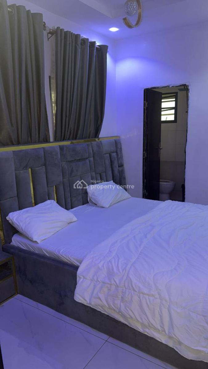 Luxury Service Apartments, 11b, Oremerin Close, Saint Mary Bus-stop, Governors Road, Ikotun, Lagos, Flat / Apartment Short Let