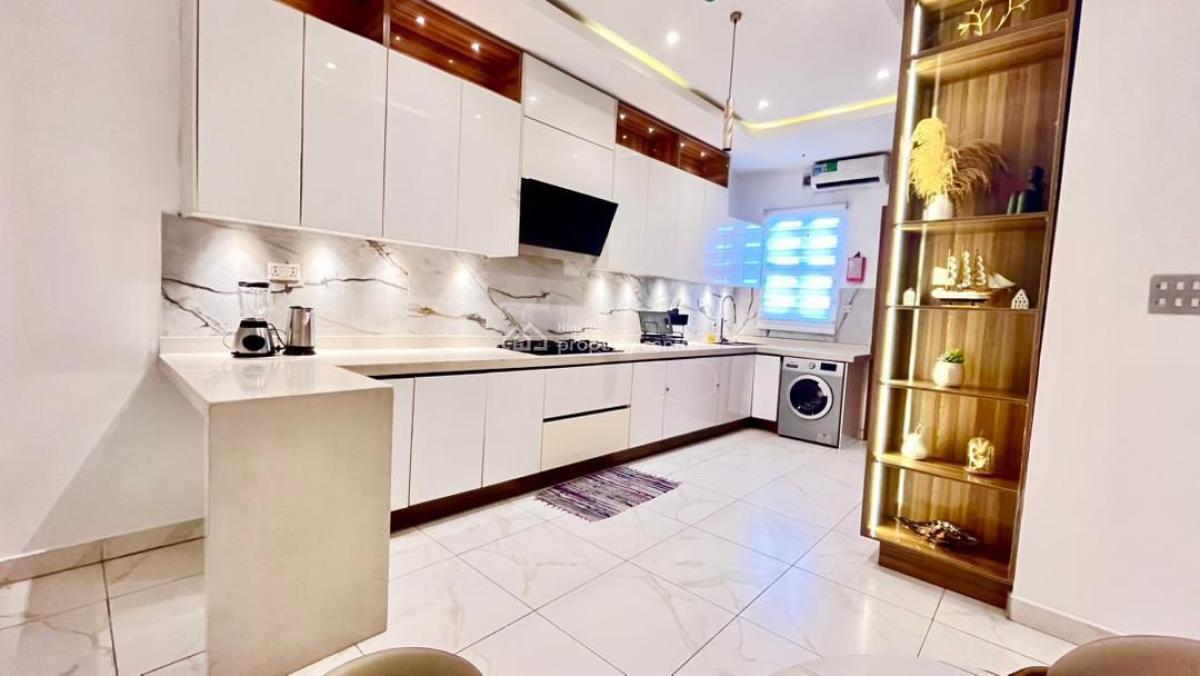 2 Bedroom Penthouse, Admiralty, Lekki Phase 1, Lekki, Lagos, Flat / Apartment Short Let