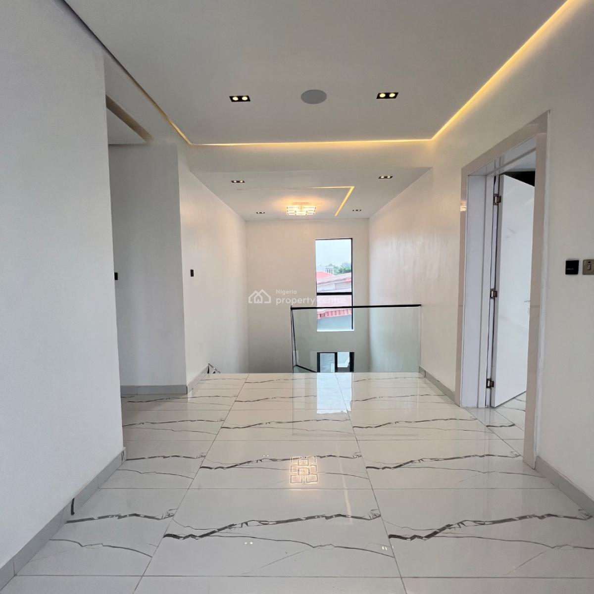 5 Bedroom with 2bq, Lekki Phase 1, Lekki, Lagos, Detached Duplex for Sale