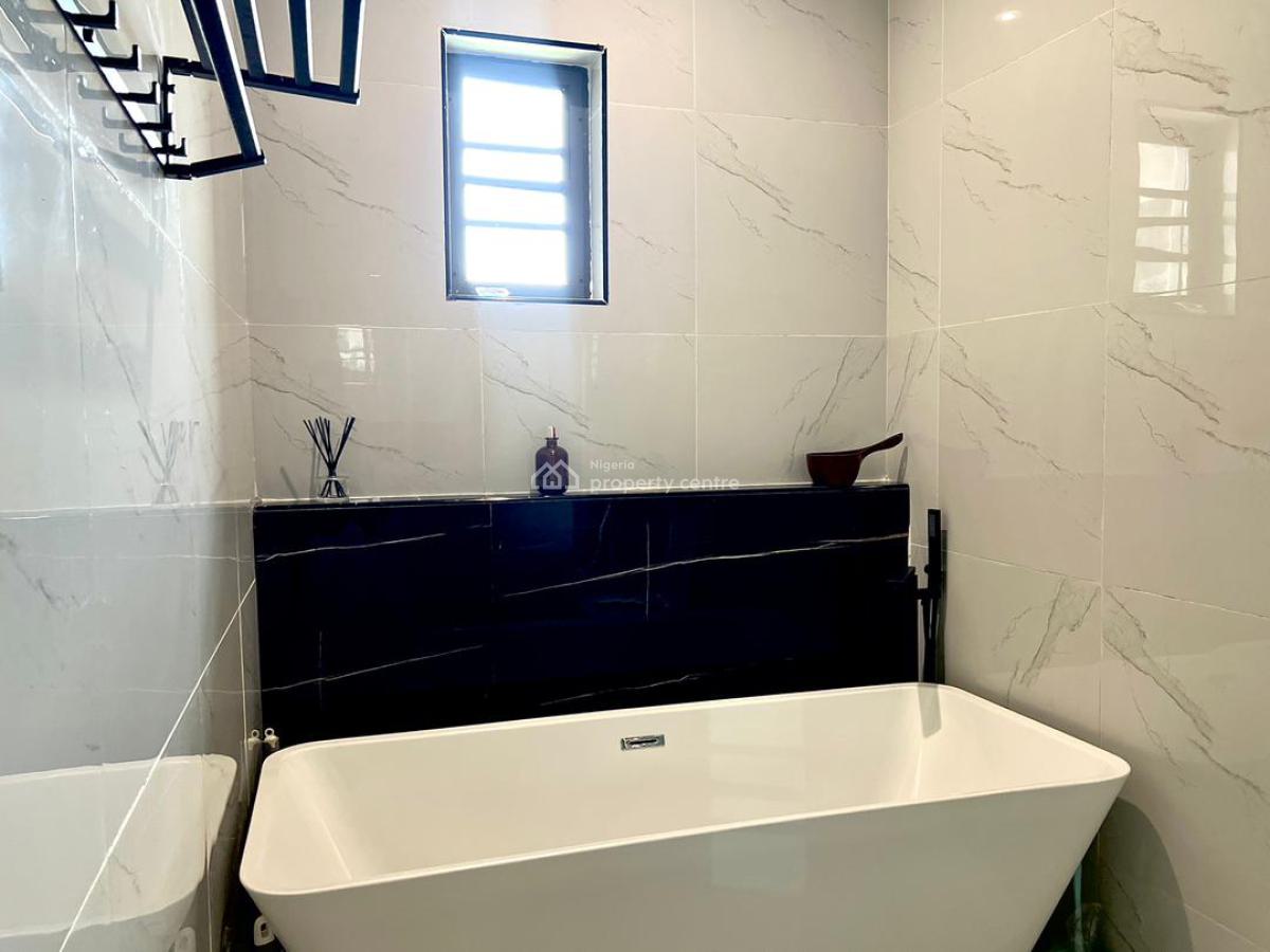 Luxury 3 Bedroom Apartment, Lekki Phase 1, Lekki, Lagos, Flat / Apartment Short Let