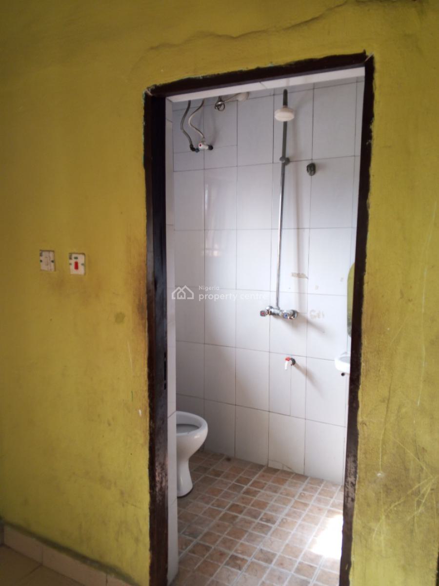 a Standard 3 Bedroom Flat with Pvc Ceiling, Oro-igwe Road, Elimbu, Port Harcourt, Rivers, Flat / Apartment for Rent