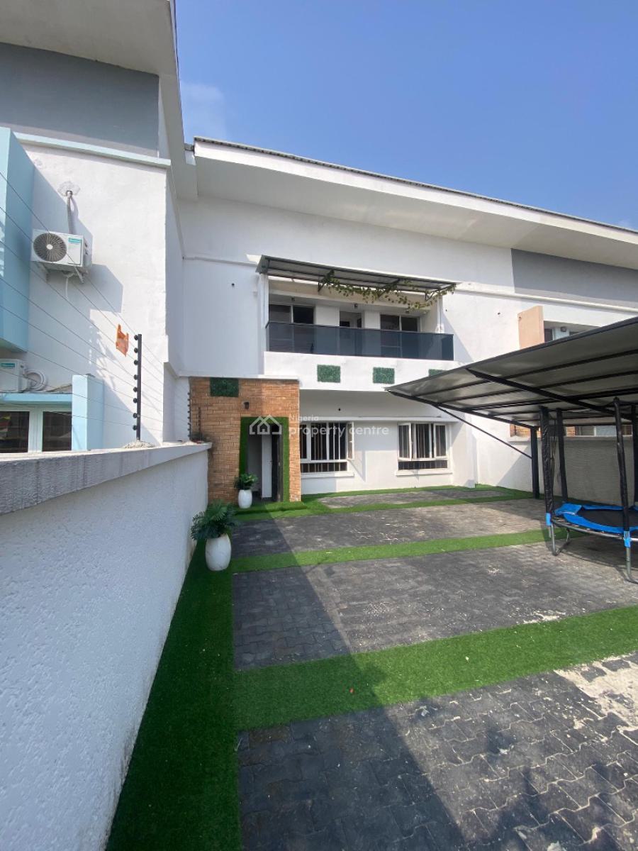 5 Bedroom Terrace Duplex with a Room Bq, Ikota, Lekki, Lagos, Terraced Duplex for Sale