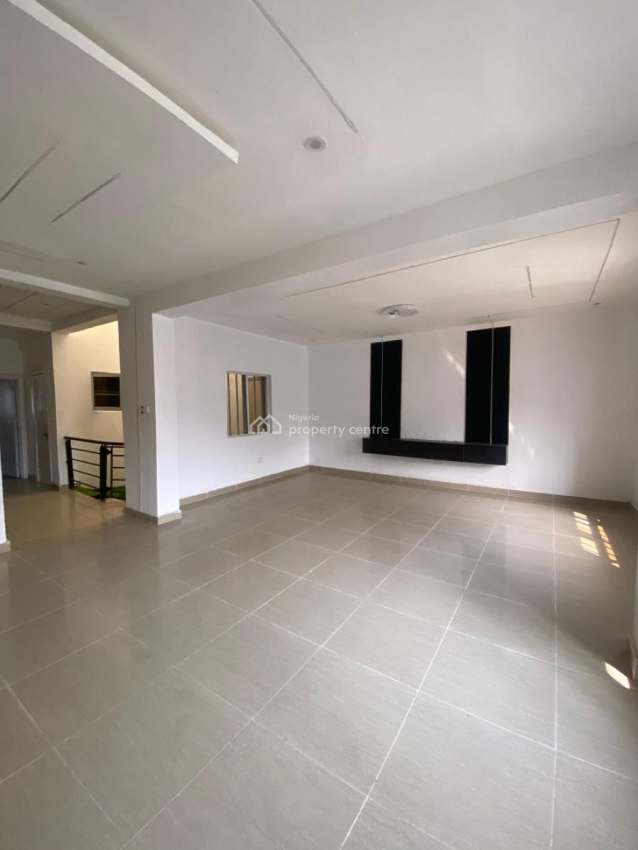 5 Bedroom Terrace Duplex with a Room Bq, Ikota, Lekki, Lagos, Terraced Duplex for Sale